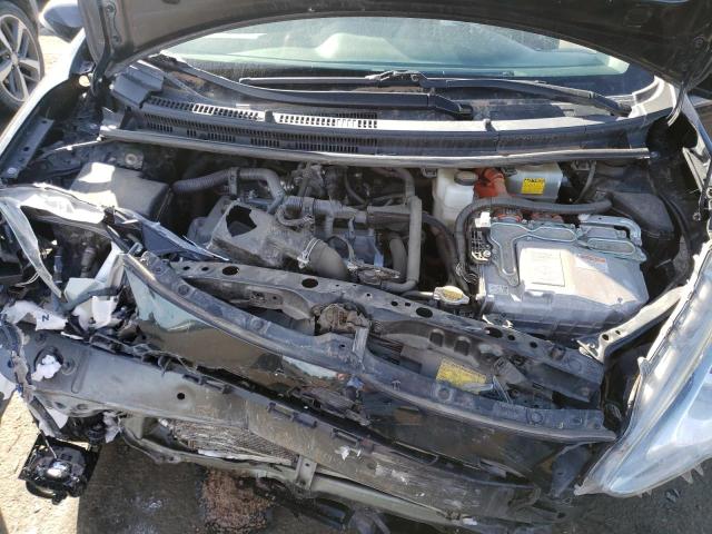 Photo 11 from auction – 2015 TOYOTA PRIUS C with VIN JTDKDTB35F1582220