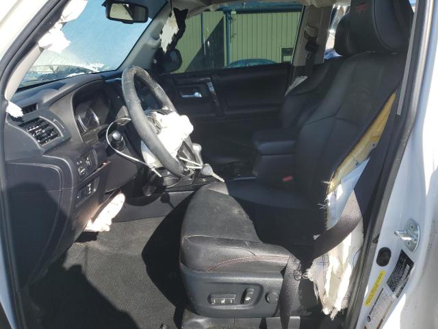 Photo 7 from auction – 2018 TOYOTA 4RUNNER SR with VIN JTEBU5JR9J5484273