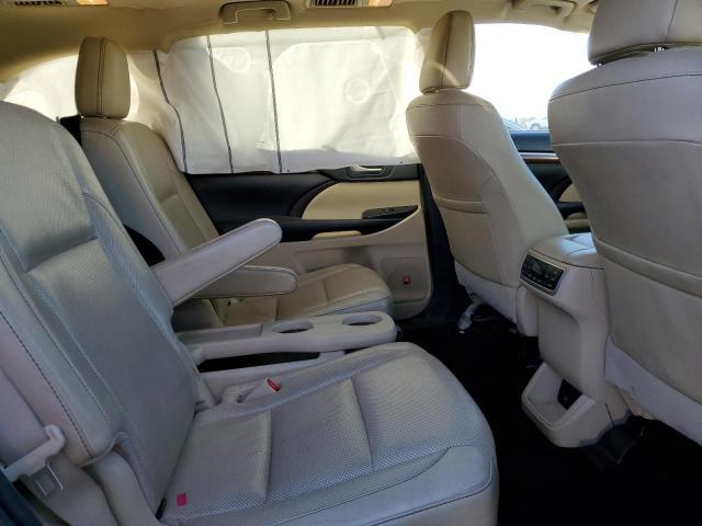 Photo 11 from auction – 2017 TOYOTA HIGHLANDER with VIN 5TDDZRFH0HS378353