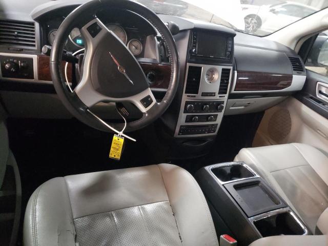 Photo 8 from auction – 2010 CHRYSLER TOWN & COU with VIN 2A4RR8D10AR423113
