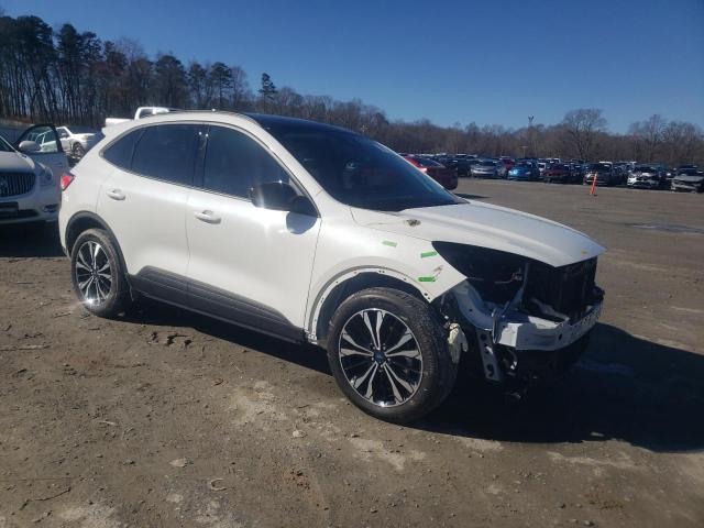 Photo 4 from auction – 2021 FORD ESCAPE SE with VIN 1FMCU0G68MUB09618