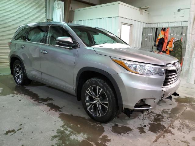 Photo 4 from auction – 2016 TOYOTA HIGHLANDER with VIN 5TDJKRFH5GS264838
