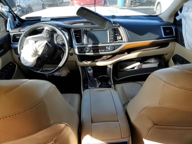 Photo 8 from auction – 2017 TOYOTA HIGHLANDER with VIN 5TDDZRFH0HS378353