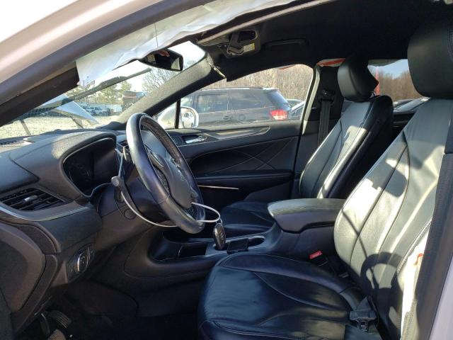 Photo 7 from auction – 2017 LINCOLN MKC SELECT with VIN 5LMCJ2D96HUL20354