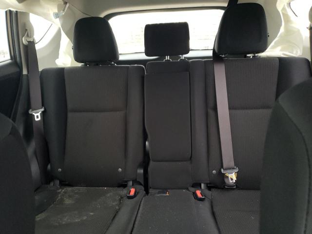 Photo 10 from auction – 2018 TOYOTA RAV4 LE with VIN JTMZFREV2JJ746704