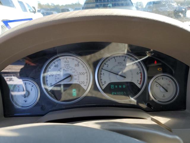Photo 9 from auction – 2010 CHRYSLER TOWN & COU with VIN 2A4RR5D18AR398170