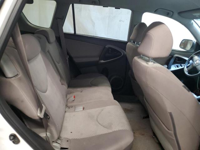Photo 11 from auction – 2006 TOYOTA RAV4 with VIN JTMBD33V765044398