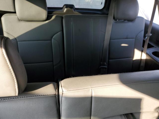 Photo 10 from auction – 2016 CHEVROLET SUBURBAN K with VIN 1GNSKHKC3GR151906