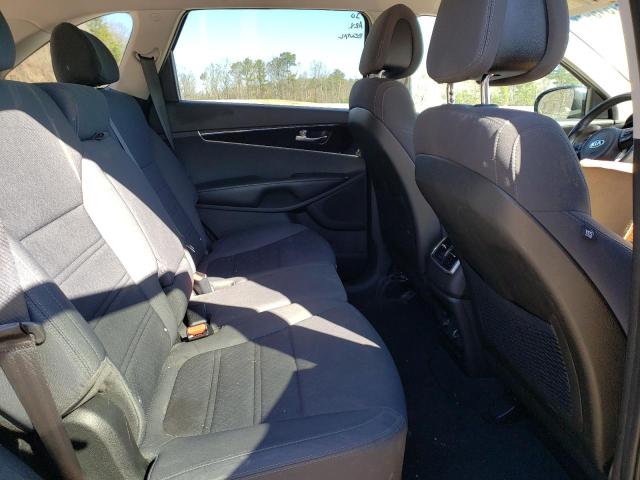 Photo 11 from auction – 2016 KIA SORENTO LX with VIN 5XYPG4A36GG052487