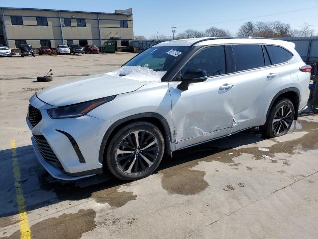 TOYOTA HIGHLANDER 2022 with VIN 5TDLZRAHXNS124129 - Photo from auction