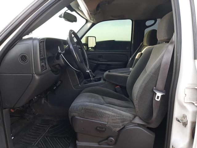 Photo 7 from auction – 2004 CHEVROLET SILVERADO with VIN 1GCHC23254F236942