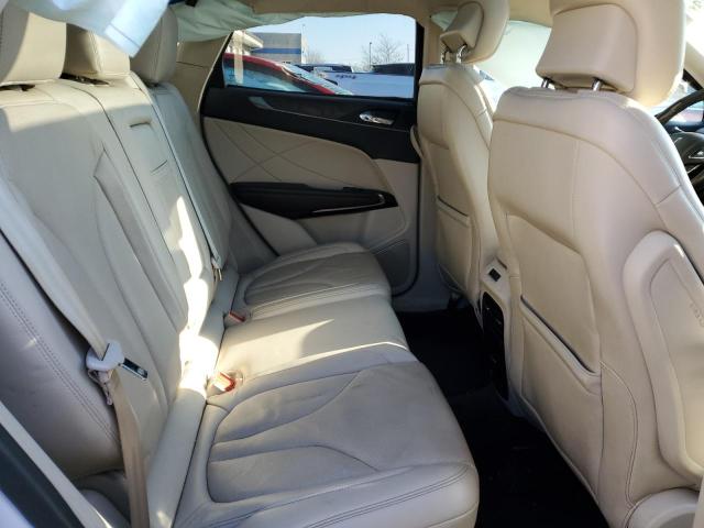 Photo 11 from auction – 2018 LINCOLN MKC RESERV with VIN 5LMCJ3D94JUL23264