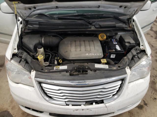 Photo 12 from auction – 2015 CHRYSLER TOWN & COU with VIN 2C4RC1BG7FR638095