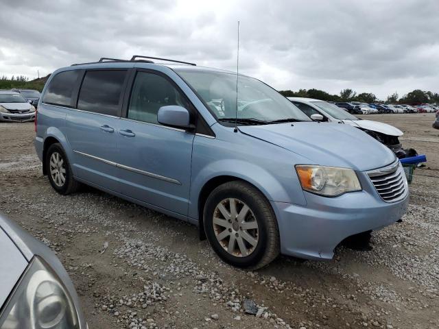 Photo 4 from auction – 2013 CHRYSLER TOWN & COU with VIN 2C4RC1BG4DR511902