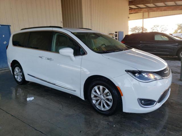 Photo 4 from auction – 2017 CHRYSLER PACIFICA T with VIN 2C4RC1BG5HR591068