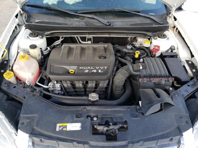 Photo 11 from auction – 2014 CHRYSLER 200 LX with VIN 1C3CCBAB8EN124595