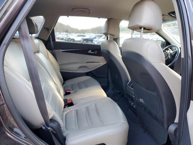 Photo 11 from auction – 2017 KIA SORENTO EX with VIN 5XYPHDA54HG191498