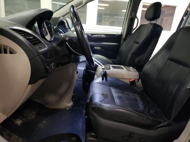 Photo 7 from auction – 2015 CHRYSLER TOWN & COU with VIN 2C4RC1BG7FR638095