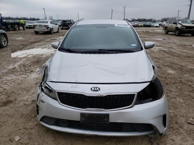 Photo 5 from auction – 2017 KIA FORTE LX with VIN 3KPFK4A76HE151287