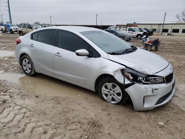 Photo 4 from auction – 2017 KIA FORTE LX with VIN 3KPFK4A76HE151287