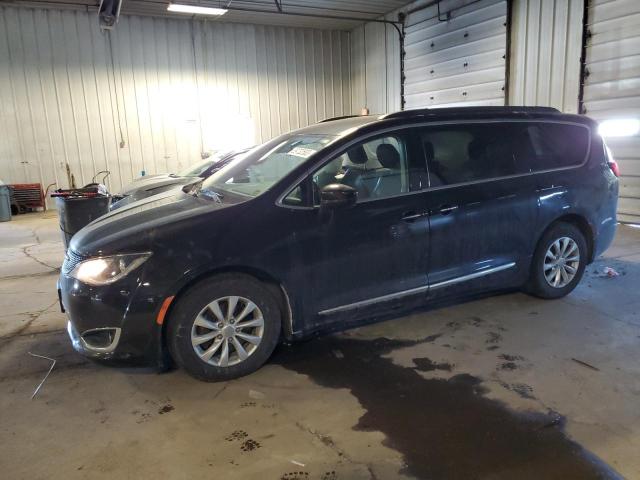 CHRYSLER PACIFICA T 2017 with VIN 2C4RC1BG1HR821317 - Photo from auction