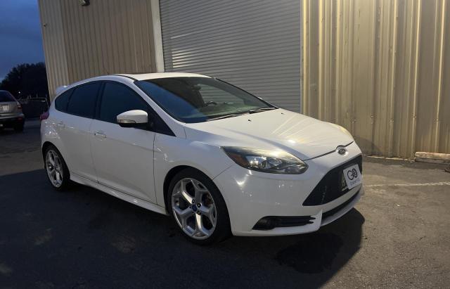 FORD FOCUS ST 2013 with VIN 1FADP3L90DL235615 - Photo from auction
