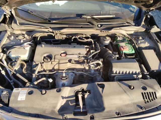 Photo 11 from auction – 2017 HONDA CIVIC LX with VIN 2HGFC2F56HH502388