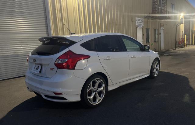 Photo 4 from auction – 2013 FORD FOCUS ST with VIN 1FADP3L90DL235615