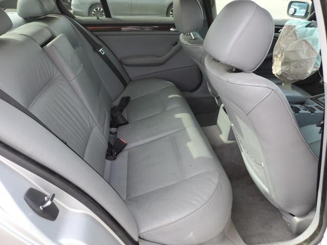 Photo 10 from auction – 2001 BMW 325 I with VIN WBAAV33441EE25196