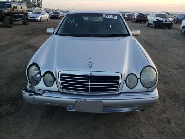 Photo 5 from auction – 1999 MERCEDES-BENZ E 320 with VIN WDBJF65H6XA783865