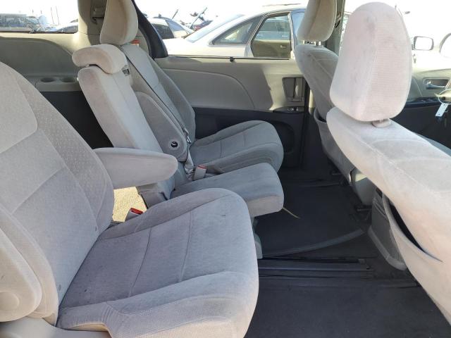 Photo 11 from auction – 2015 TOYOTA SIENNA LE with VIN 5TDKK3DC8FS645025