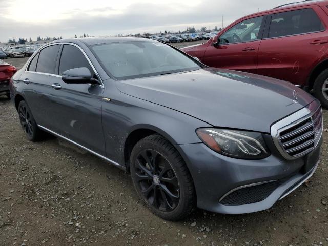 Photo 4 from auction – 2017 MERCEDES-BENZ E 300 with VIN WDDZF4JB7HA101285