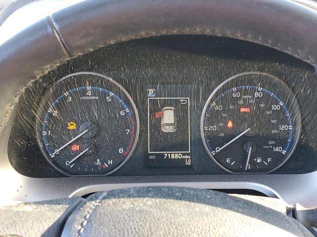 Photo 9 from auction – 2017 TOYOTA RAV4 XLE with VIN JTMRFREVXHD208518