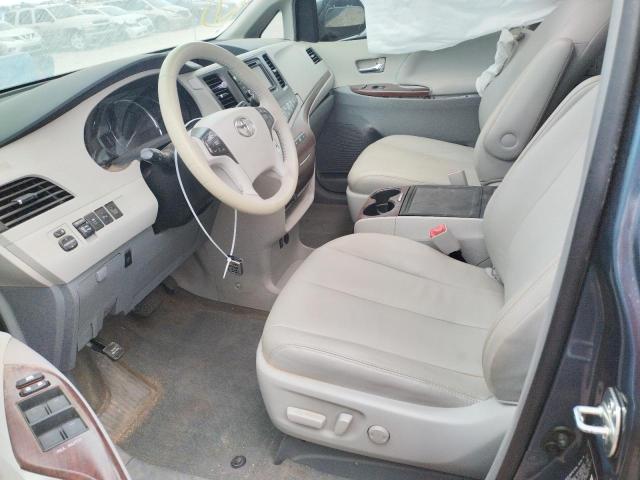Photo 7 from auction – 2013 TOYOTA SIENNA XLE with VIN 5TDYK3DC6DS366051