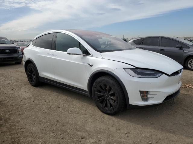 Photo 4 from auction – 2018 TESLA MODEL X with VIN 5YJXCAE25JF101432