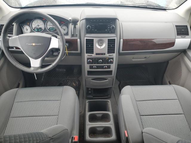 Photo 8 from auction – 2009 CHRYSLER TOWN & COU with VIN 2A8HR54129R680052