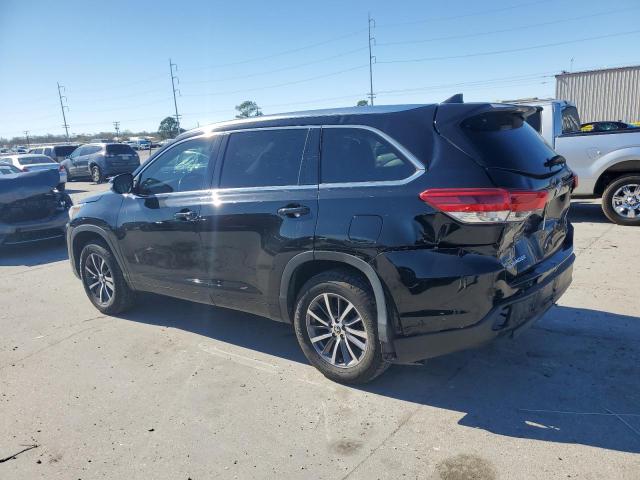 Photo 2 from auction – 2017 TOYOTA HIGHLANDER with VIN 5TDKZRFH4HS210285
