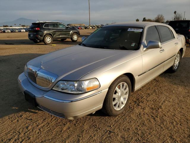 LINCOLN TOWN CAR S 2011 with VIN 2LNBL8CV9BX750552 - Photo from auction