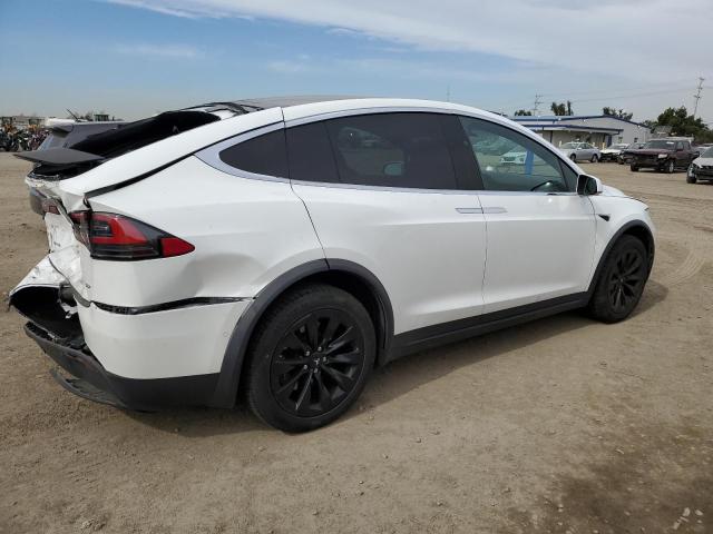 Photo 3 from auction – 2018 TESLA MODEL X with VIN 5YJXCAE25JF101432