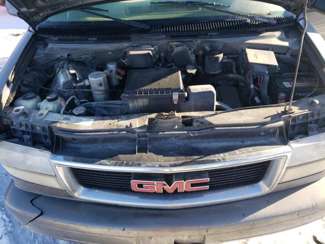 Photo 12 from auction – 2000 GMC SAFARI XT with VIN 1GKDM19W7YB523586