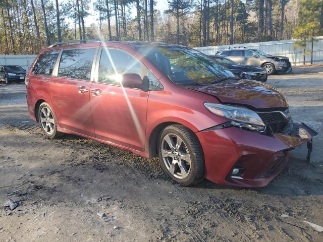 Photo 4 from auction – 2018 TOYOTA SIENNA SE with VIN 5TDXZ3DC4JS954775