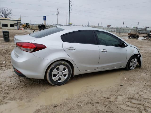 Photo 3 from auction – 2017 KIA FORTE LX with VIN 3KPFK4A76HE151287