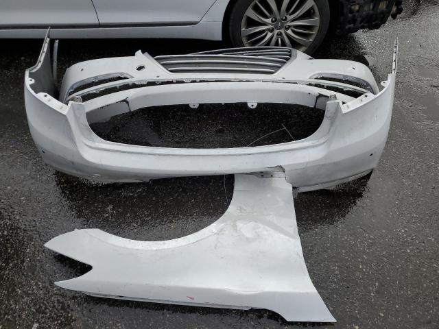 Photo 12 from auction – 2015 HYUNDAI GENESIS 5. with VIN KMHGN4JF0FU085249