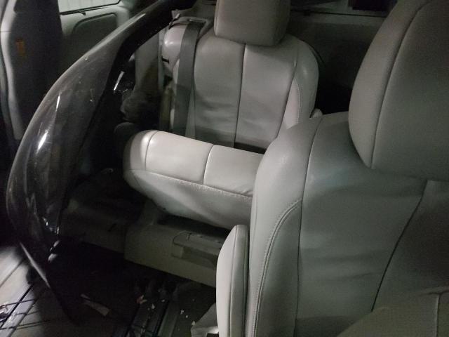 Photo 10 from auction – 2014 TOYOTA SIENNA XLE with VIN 5TDYK3DC4ES414891