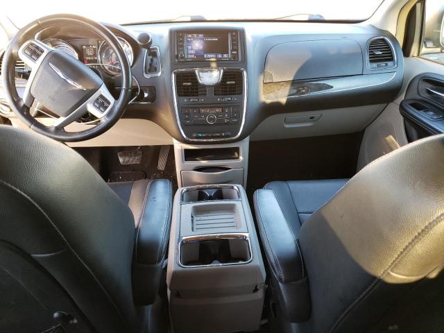 Photo 8 from auction – 2016 CHRYSLER TOWN & COU with VIN 2C4RC1BG4GR281945