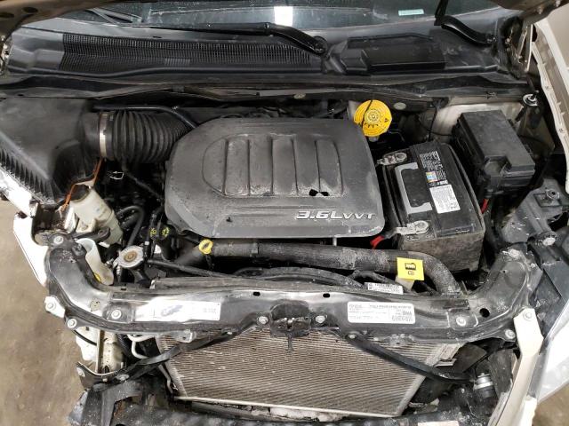 Photo 12 from auction – 2016 CHRYSLER TOWN & COU with VIN 2C4RC1BGXGR254264