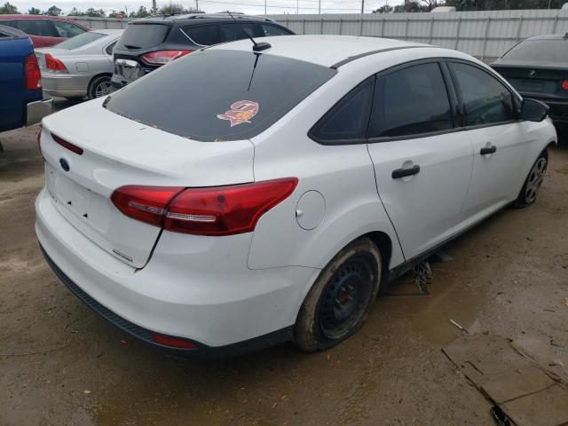 Photo 3 from auction – 2016 FORD FOCUS S with VIN 1FADP3E25GL389886