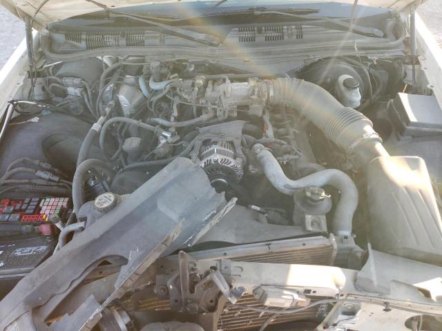 Photo 11 from auction – 2004 FORD CROWN VICT with VIN 2FAFP71W24X179706