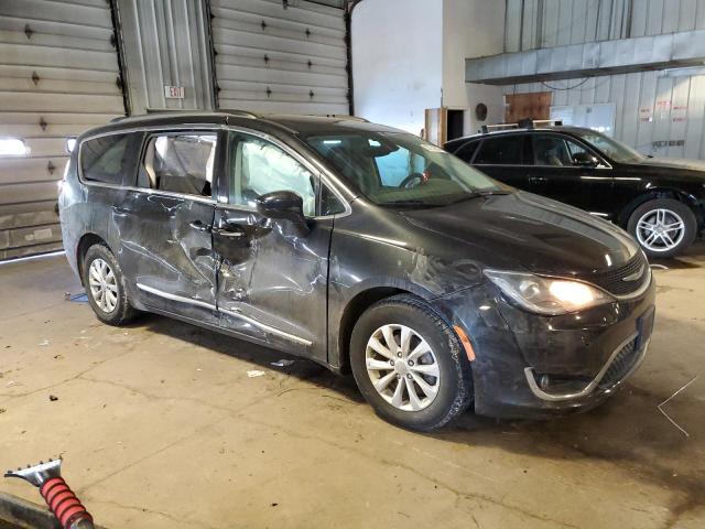 Photo 4 from auction – 2017 CHRYSLER PACIFICA T with VIN 2C4RC1BG1HR821317