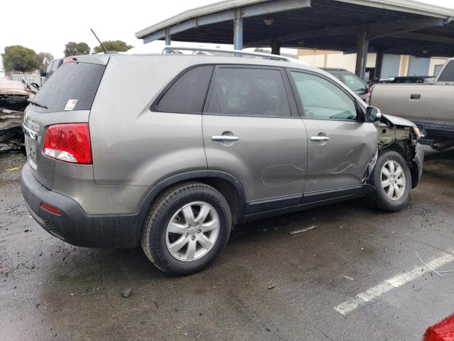 Photo 3 from auction – 2013 KIA SORENTO LX with VIN 5XYKTDA27DG336154